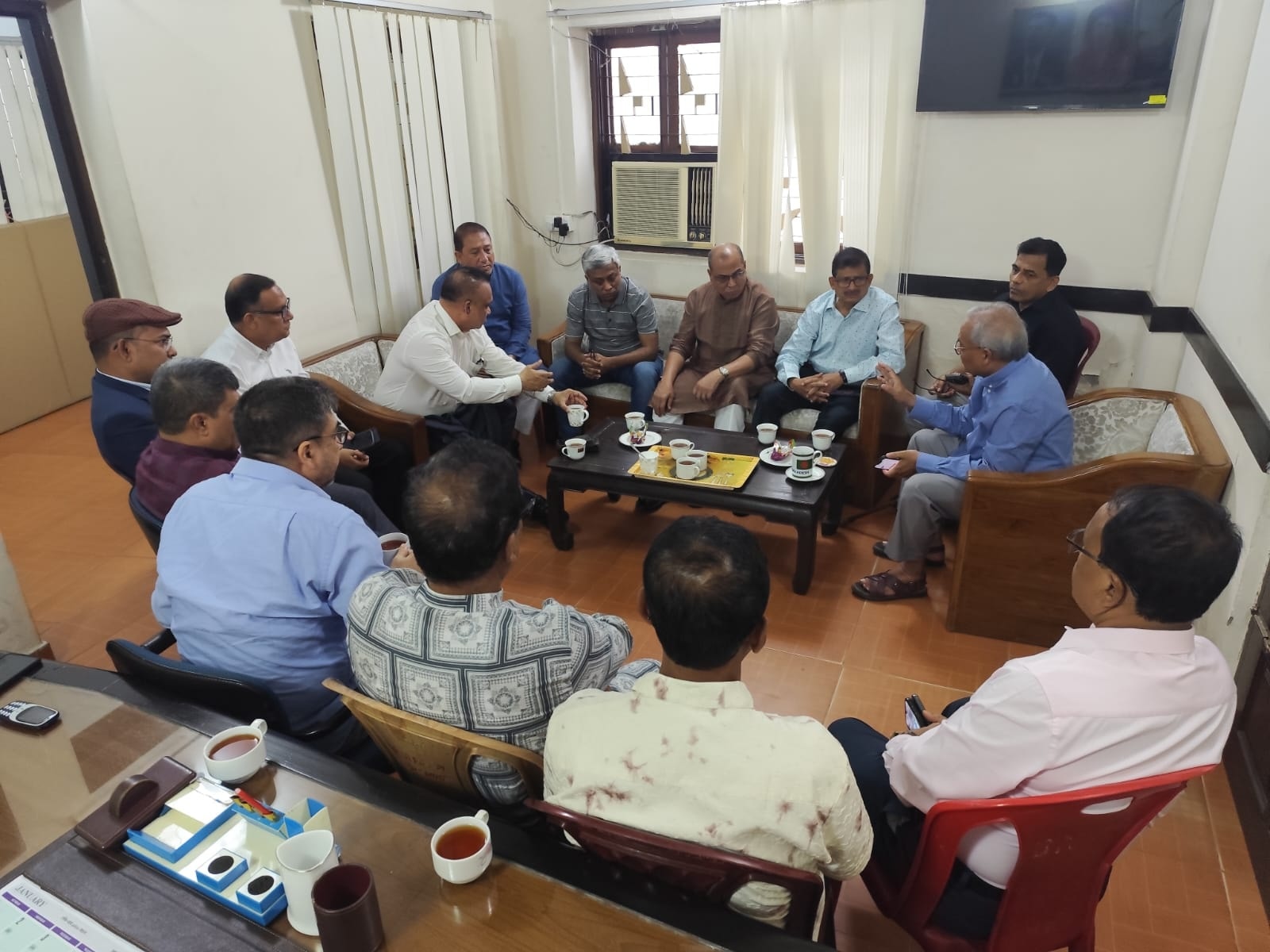 বিএনপির সাংগঠনিক ও সহ-সাংগঠনিকদের সঙ্গে রিজভীর বৈঠক