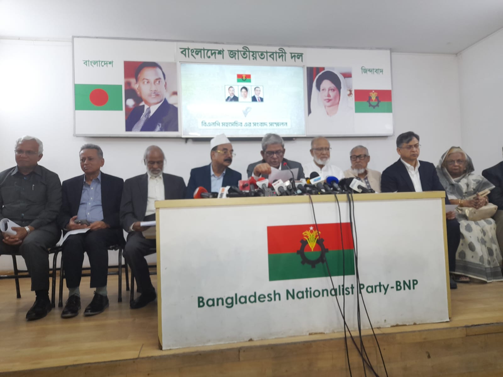 প্রধান উপদেষ্টাকে বিএনপির ধন্যবাদ জ্ঞাপন