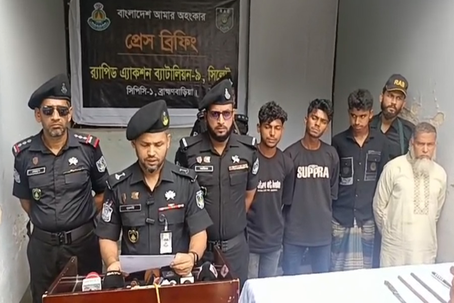 নবীনগরে র‍্যাব সদস্যদের ওপর হামলা, ৫ ডাকাত আটক