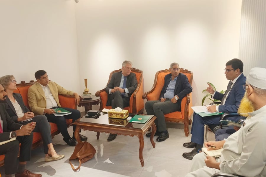 সচিবালয়ে পানিসম্পদ মন্ত্রীর সঙ্গে বাংলাদেশে নিযুক্ত নেদারল্যান্ডসের রাষ্ট্রদূতের সৌজন্য সাক্ষাৎ। ছবি: ভিওডি বাংলা