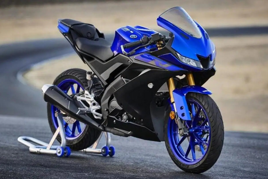 পিলিয়ন সিট উঁচু হয় কেন?