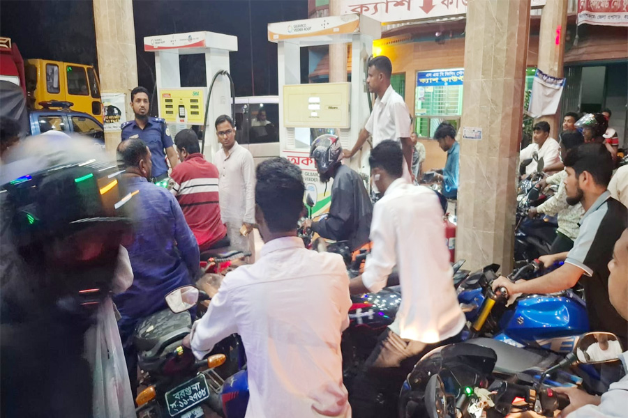 বরগুনায় জ্বালানি সংকট জেলা প্রশাসনের নজরদারি জোরদার