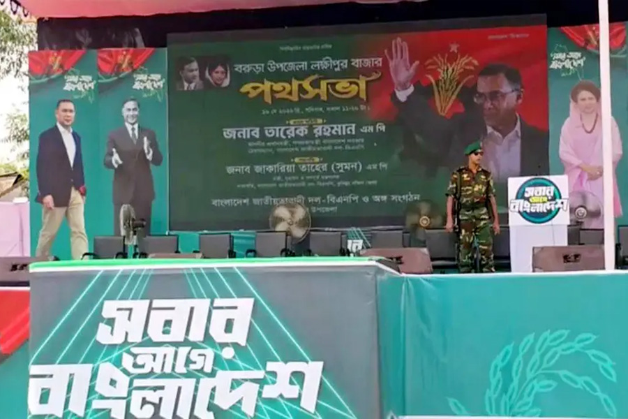 বরুড়ায় প্রধানমন্ত্রীর আগমন ঘিরে মঞ্চ প্রস্তুতি শেষ