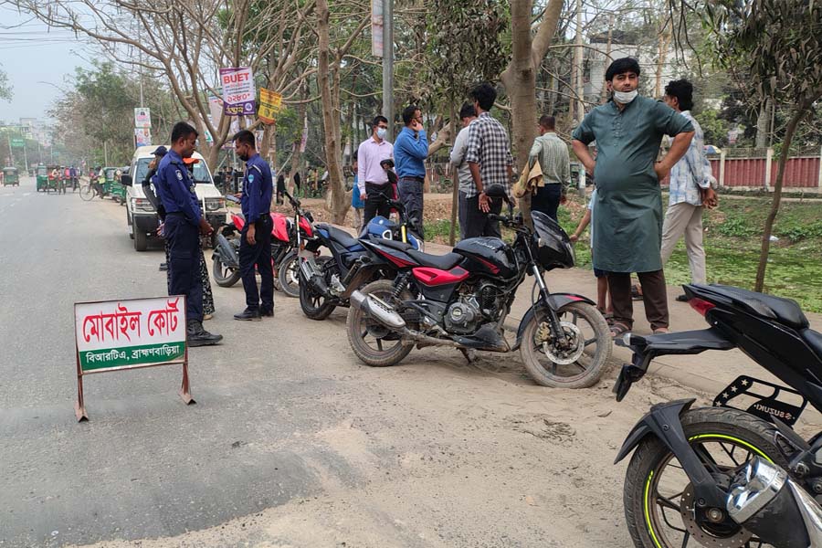 ব্রাহ্মণবাড়িয়ায় বিআরটিএর অভিযান, জরিমানা