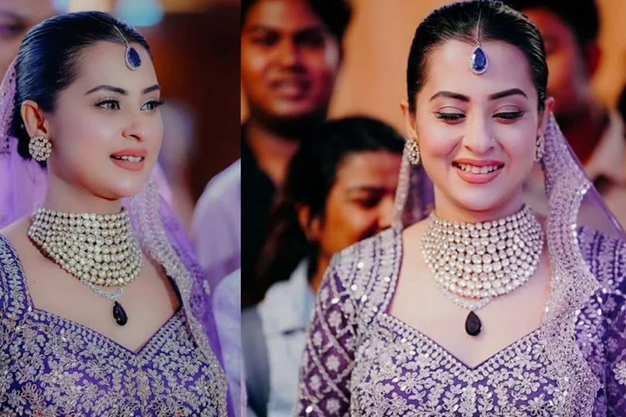 বিয়ের সাজে নজর কাড়লেন বুবলী