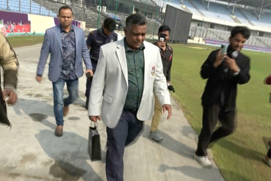 অস্ট্রেলিয়া যাত্রার গুঞ্জন উড়িয়ে দিয়ে বিসিবিতে হাজির বুলবুল