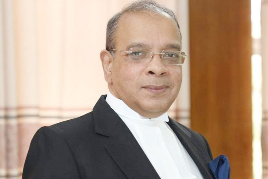 তত্ত্বাবধায়ক সরকার ব্যবস্থা নিয়ে স্থায়ী সমাধান চান প্রধান বিচারপতি