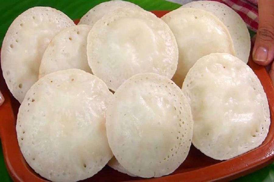 শুকনো চালের গুঁড়া দিয়ে সহজে চিতই পিঠা বানানোর উপায়