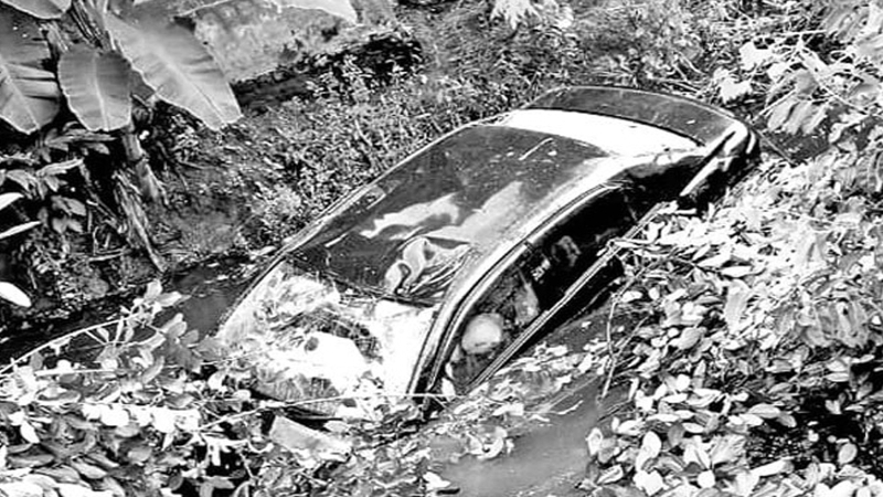 চান্দিনায় প্রাইভেটকারের চাপায় মা ও মেয়ে নিহত