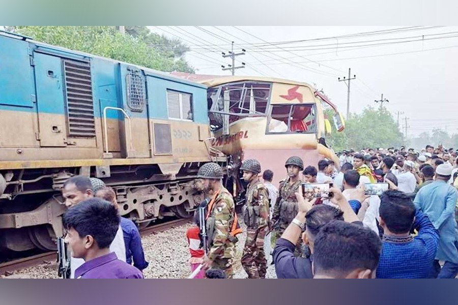 কুমিল্লায় ট্রেন দুর্ঘটনা, ৩ তদন্ত কমিটি গঠন