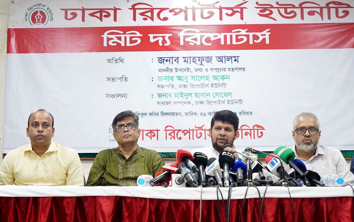 ওই সাহস কোথায় ছিল গত ১৫ বছরে? প্রশ্ন তথ্য উপদেষ্টার