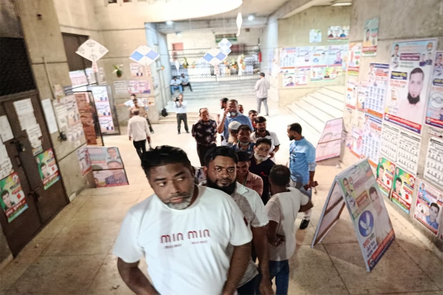 নগর ভবনে উৎসবমুখর ও শান্তিপূর্ণ পরিবেশে অনুষ্ঠিত হচ্ছে ডিএসসিসির ভোটগ্রহণ। ছবি: ভিওডি বাংলা