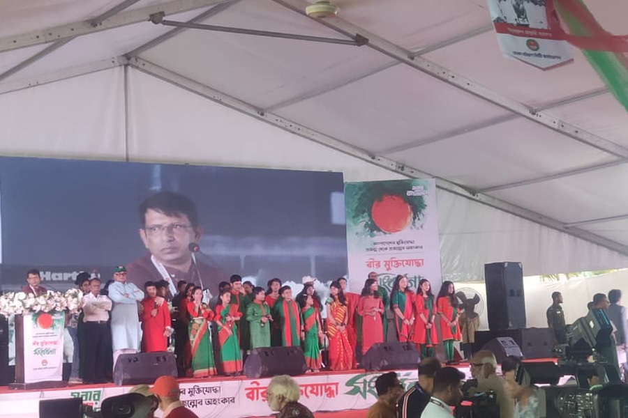 ডিএসসিসি প্রশাসকের আমন্ত্রণে নগর ভবনে বীর মুক্তিযোদ্ধাদের সংবর্ধনা শুরু