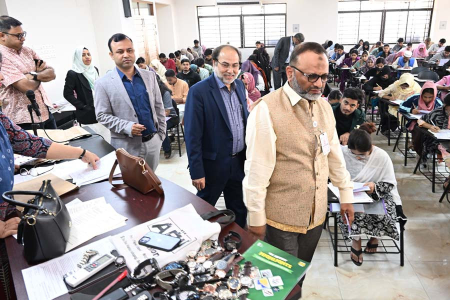 ঢাবির ৩ ইউনিটের ভর্তি পরীক্ষা অনুষ্ঠিত