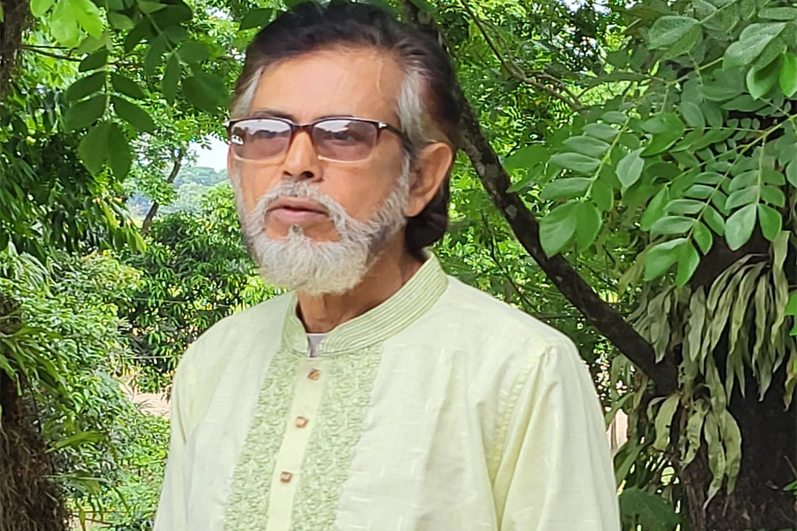 মৃত সাগরের ঢেউ-  রইস মনরম