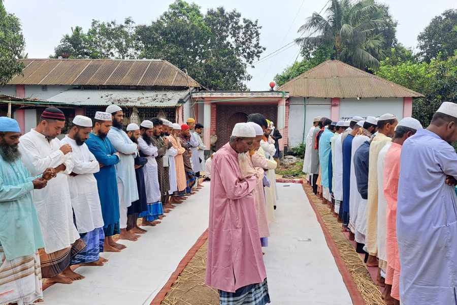 সৌদি আরবের সঙ্গে মিল রেখে দিনাজপুরের ২০ গ্রামে ঈদ