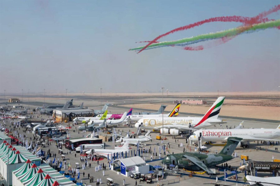 দুবাইয়ে জমকালো আন্তর্জাতিক এয়ার শো