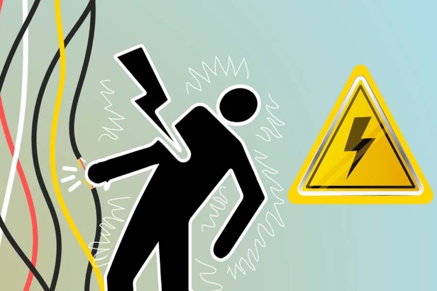 খিলক্ষেতে বিদ্যুৎস্পৃষ্টে ডেসকোর তিন কর্মীর মৃত্যু, আহত ২