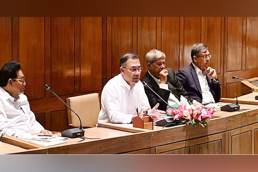 মন্ত্রী-এমপিদের সতর্কতা ও দিকনির্দেশনা দিলেন প্রধানমন্ত্রী