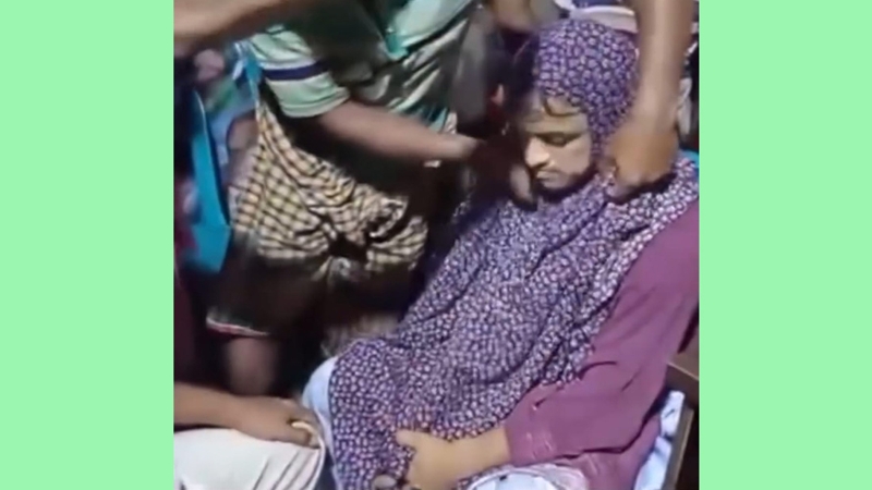 বোরকা পড়ে প্রেমিকার সঙ্গে দেখা করতে গিয়ে ধরা খেলেন ইমাম