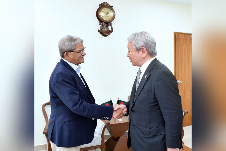 ঢাকায় সচিবালয়ে জাইকার প্রেসিডেন্টের সঙ্গে সৌজন্য সাক্ষাৎ করেন ফখরুল ইসলাম আলমগীর। ছবি: ভিওডি বাংলা