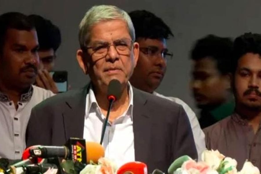শেরেবাংলা কৃষি বিশ্ববিদ্যালয়ে নতুন শিক্ষার্থীদের জন্য আয়োজিত নবীনবরণ উৎসবে বক্তব্য দেন মির্জা ফখরুল। ছবি: ভিওডি বাংলা