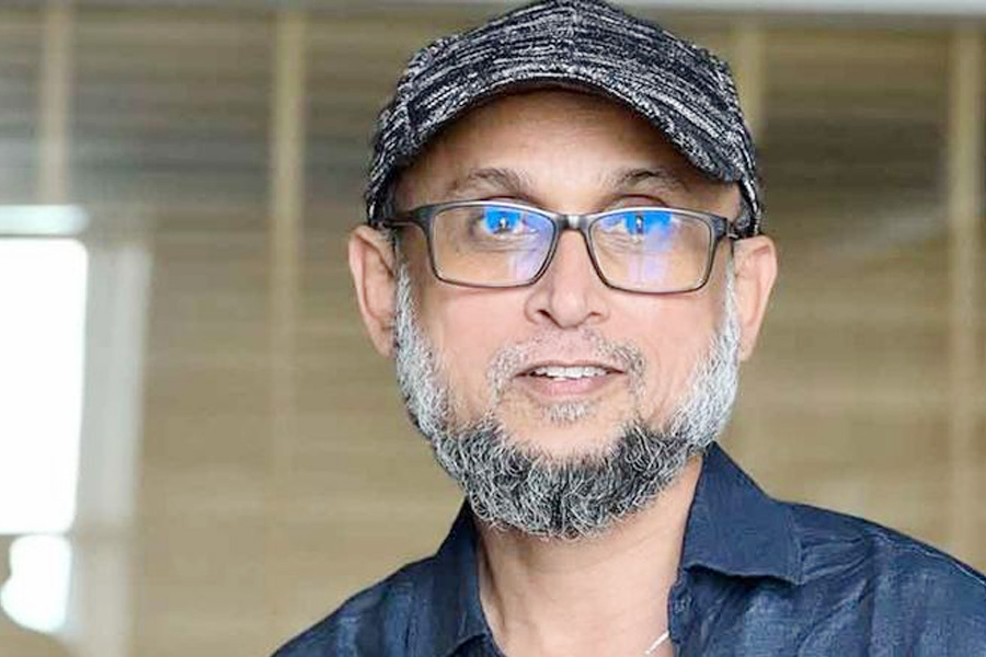 ডাকসু নির্বাচন নিয়ে ফারুকীর স্ট্যাটাস