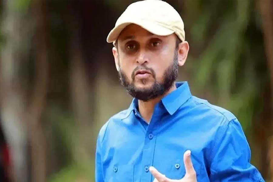রাজাকারের রাজনৈতিক সংজ্ঞা জানালেন উপদেষ্টা ফারুকী