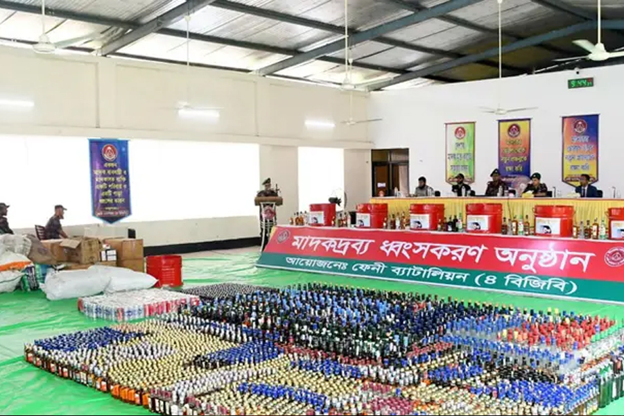 ফেনীতে ২ কোটি ১৩ লক্ষাধিক টাকার মাদকদ্রব্য ধ্বংস করেছে বিজিবি