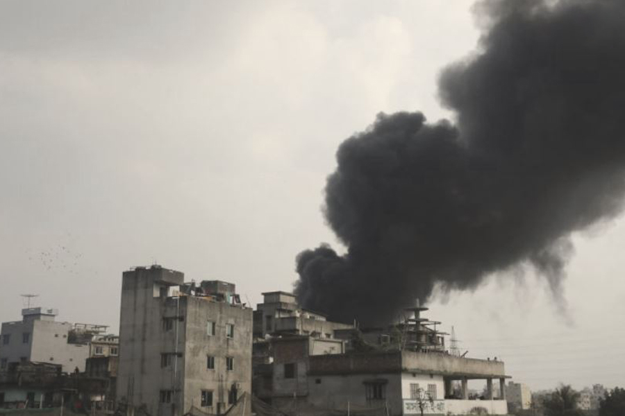 পুরান ঢাকায় ভয়াবহ আগুন