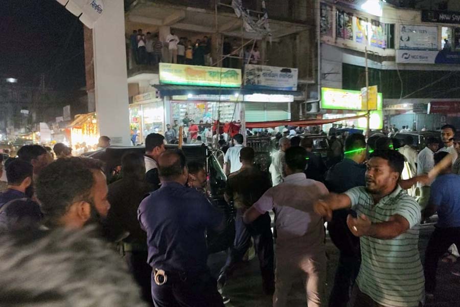 ফটিকছড়িতে নিরাপদ সড়কের দাবিতে বিক্ষোভ, পরে সংঘর্ষ