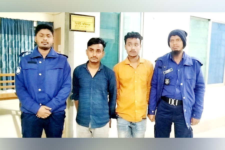 ফুলবাড়ী সীমান্তে অবৈধ অনুপ্রবেশের দায়ে ২ ভারতীয় নাগরিক গ্রেপ্তার