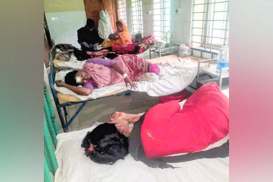 সাঘাটায় জমির বিরোধের জেরে প্রতিবন্ধীর স্ত্রী-মেয়ের ওপর হামলা