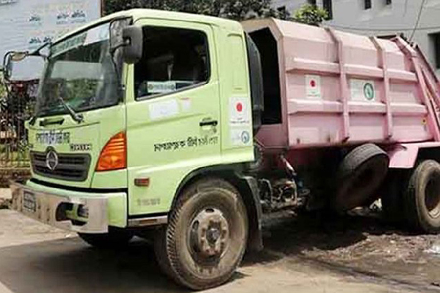 যাত্রাবাড়ীতে সিটি করপোরেশনের ময়লার গাড়ির ধাক্কায় যুবকের মৃত্যু