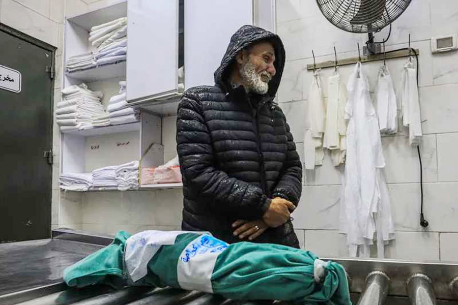 গাজায় তীব্র শীতে নবজাতকের মৃত্যু