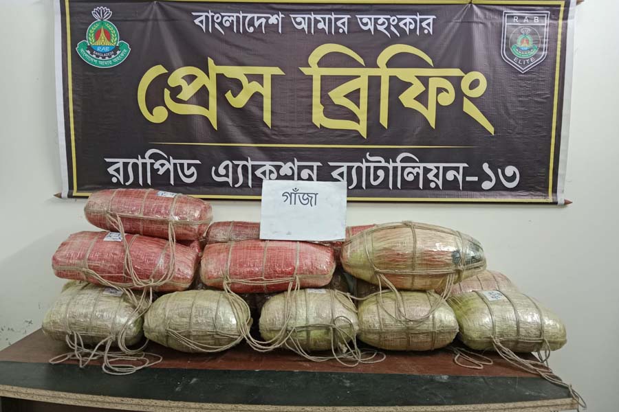 কুড়িগ্রামে প্রায় ২মণ গাঁজাসহ একজনকে আটক করেছে র‌্যাব