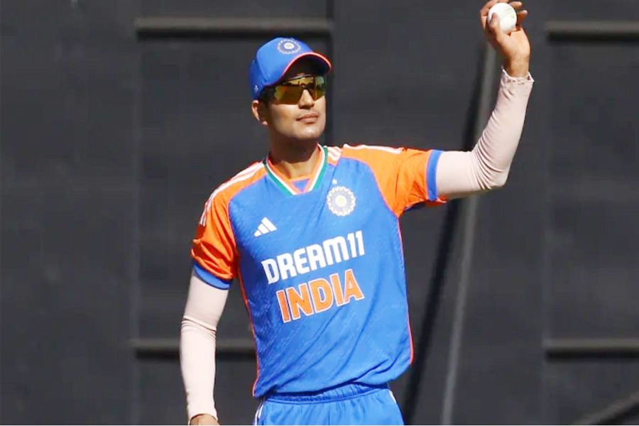 অসুস্থ গিল, এশিয়া কাপের আগে দুশ্চিন্তায় ভারত