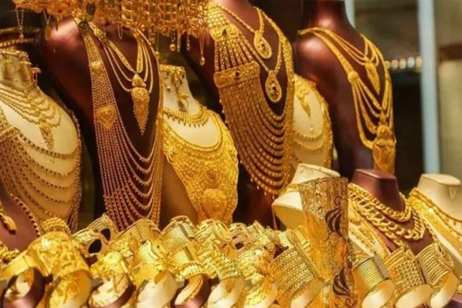 বিশ্ববাজারে স্বর্ণের দামে বড় পতন, প্রভাব পড়বে দেশেও