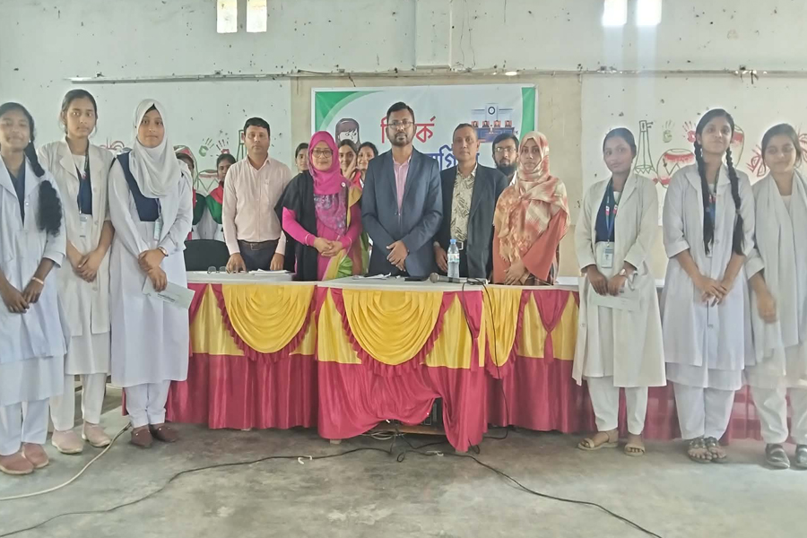 ‘তরুণরাই পারে দেশের পরিবর্তন আনতে’ শীর্ষক বিতর্ক প্রতিযোগিতা