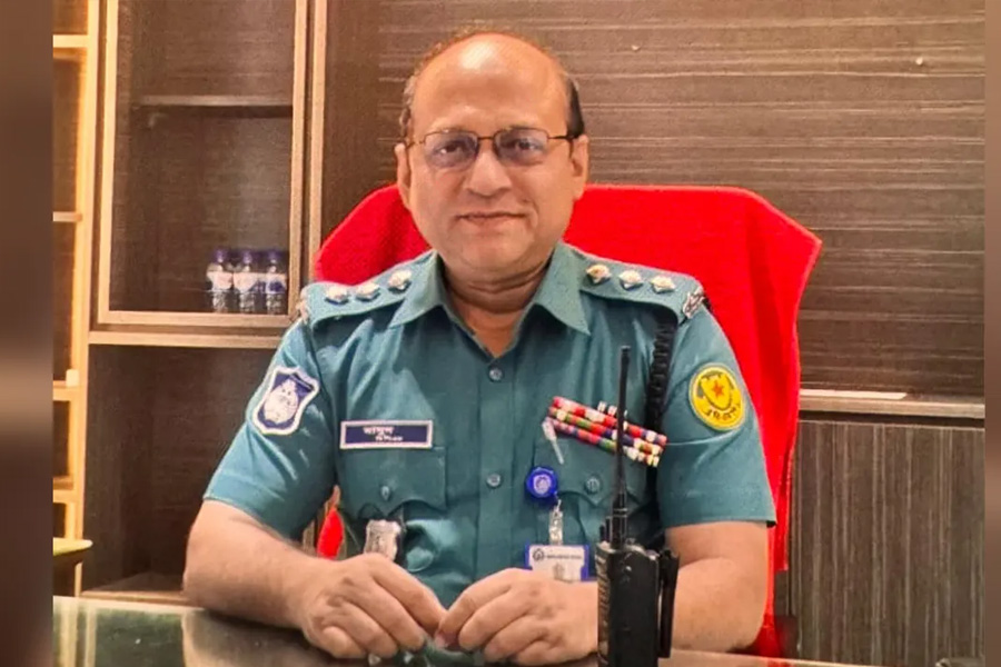 বাড়ি দখল করে বদলি হলেন গুলশানের এসি আলী আহম্মেদ