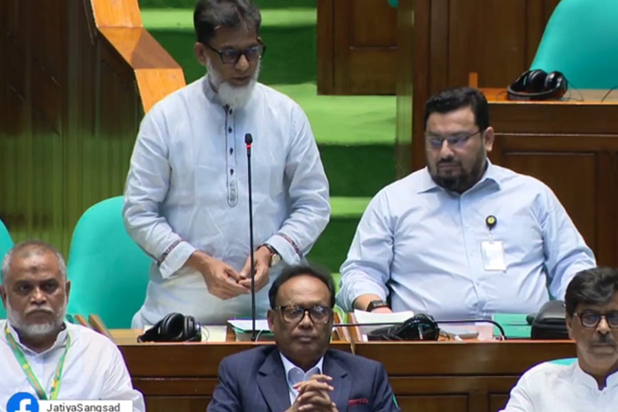 জাতীয় সংসদে ২০২৬-২৭ অর্থবছরের বাজেট আলোচনায় বক্তব্য দেন সড়ক পরিবহন ও রেলপথ প্রতিমন্ত্রী হাবিবুর রশীদ। ছবি: ভিওডি বাংলা