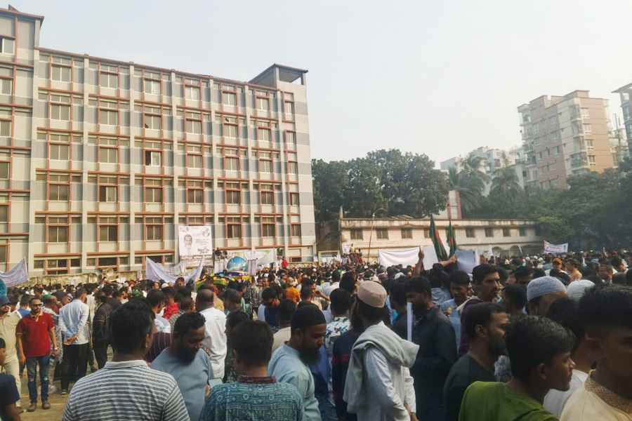 খিলগাঁওয়ে বিএনপি প্রার্থী হাবিবুর রশিদের নির্বাচনী মিছিলে জনতার ঢল