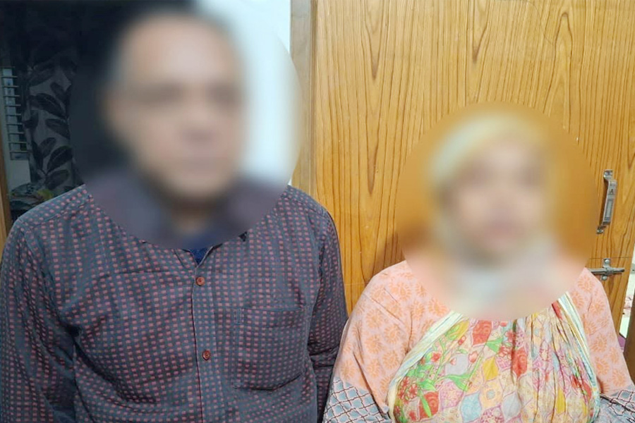 হাদিকে হত্যাচেষ্টা মামলায় ফয়সালের মা-বাবা গ্রেপ্তার