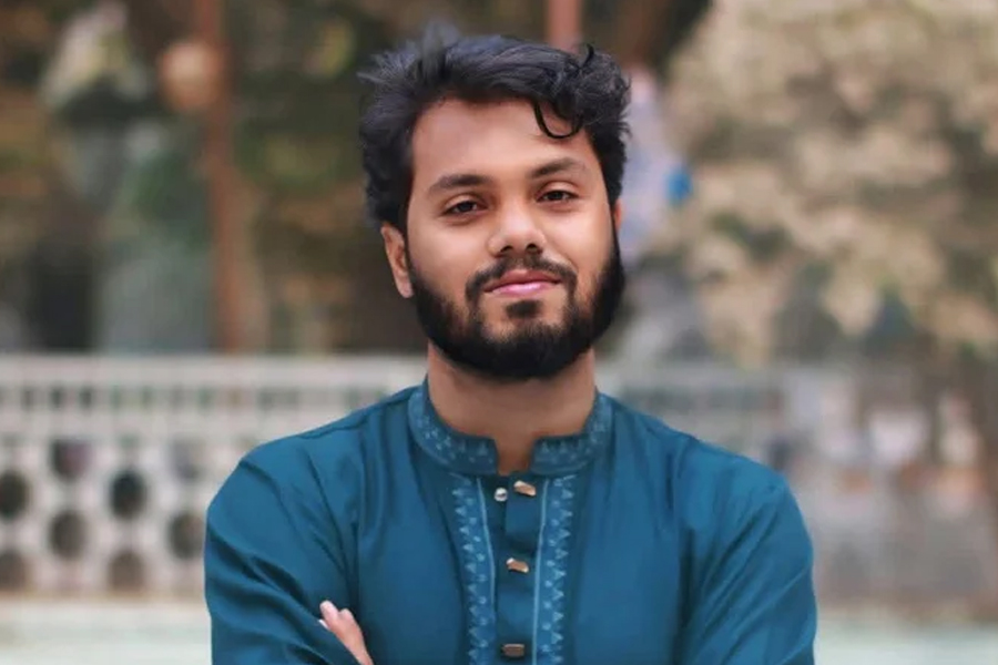 হাদিকে সিঙ্গাপুর নিতে এয়ার অ্যাম্বুলেন্স ঢাকায়