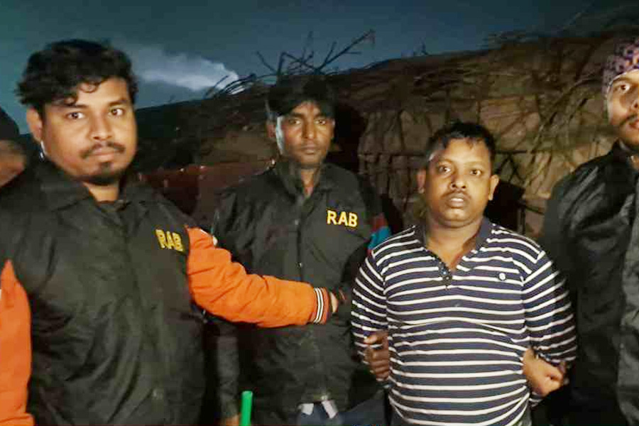 ফয়সাল করিমের সহযোগী দাঁতভাঙা কবির গ্রেপ্তার