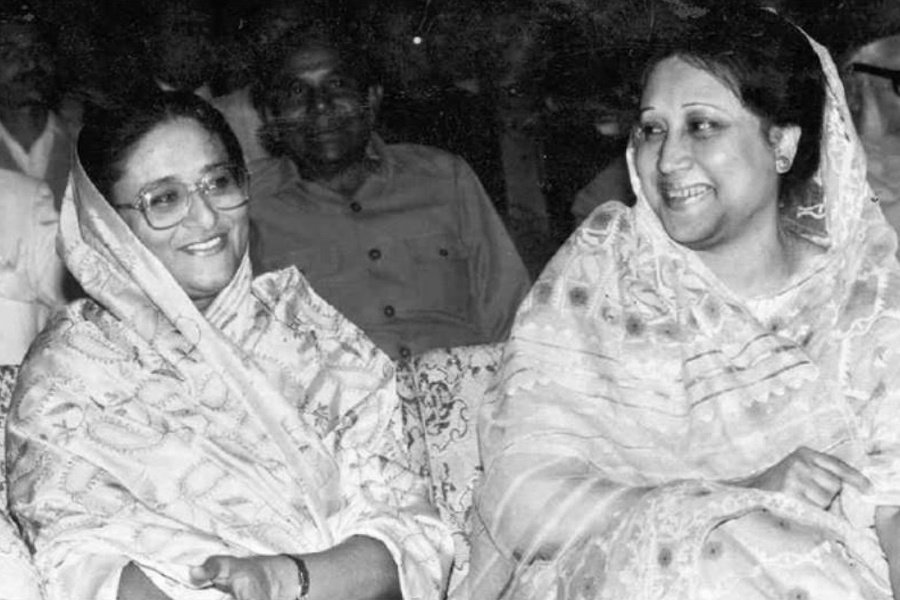 গণতন্ত্র প্রতিষ্ঠার আন্দোলনে খালেদা জিয়ার অবদান অপরিসীম