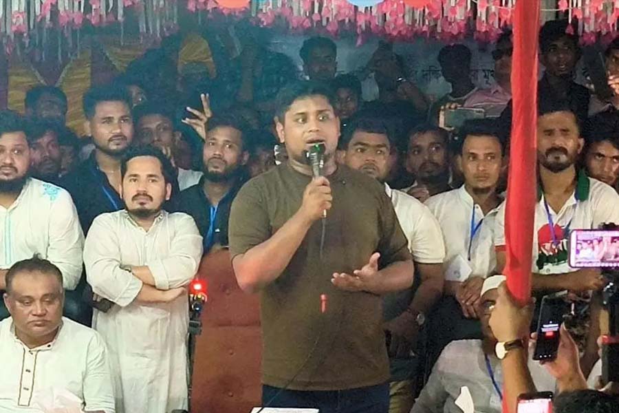 বিএনপি এখন চাঁদাবাজ-টেন্ডারবাজের দলে পরিণত: হাসনাত