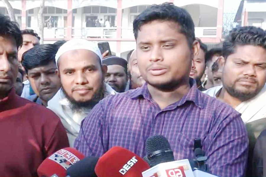 ভোট দিয়ে যা বললেন হাসনাত আবদুল্লাহ