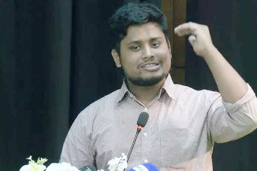 পাথর মারলেও ফুল দিয়ে বরণ করব: হাসনাত