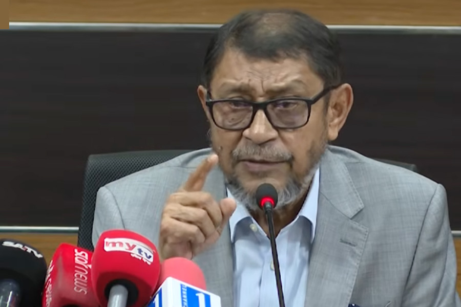 ডেঙ্গু পরীক্ষায় ৮০ শতাংশ ছাড়, চিকিৎসকদের ফি না নেয়ার নির্দেশ মন্ত্রীর